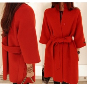 Красное пальто с укороченным рукавом