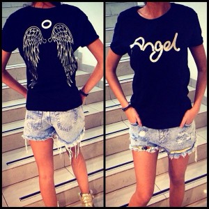 Черная футболка с серебряной надписью и с крыльями Angel