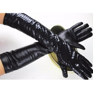 Черные длинные кожаные перчатки блестящие под рептилию