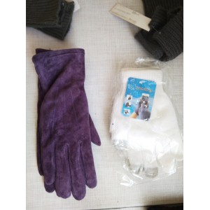 Перчатки из натуральной замши фиолетовые
